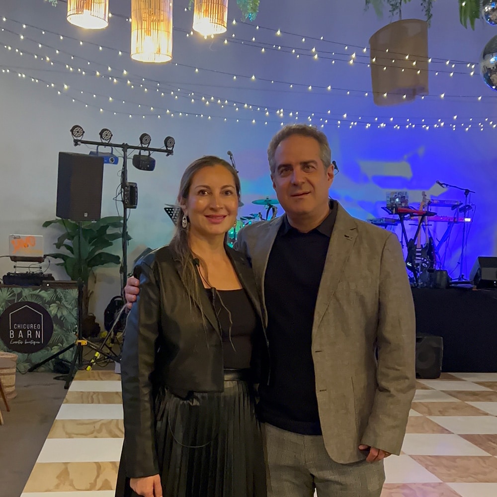 Macarena Elizondo y Julius Odian, Matrimonio y socios de Chicureo Barn.